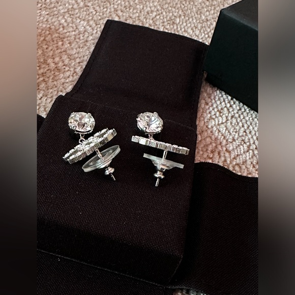 CHANEL
Like New 20B Crystal CC Logo Dangle Earrings - Picture 5 of 7